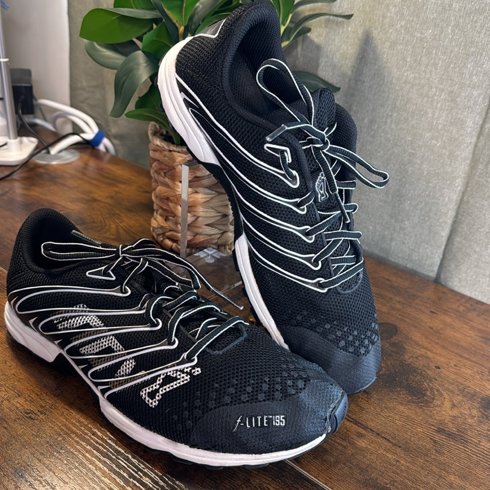 Inov-8 F-Lite 195 Athletic Men's Running Shoes Black/White Size UK 10 - Picture 2 of 8